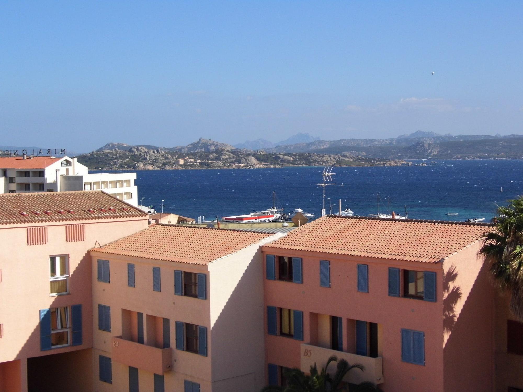 Le Nereidi Hotel & Residence Con Piscina-Tennis-Fitness-Parcheggio Coperto-Sala Conferenze La Maddalena  Eksteriør billede