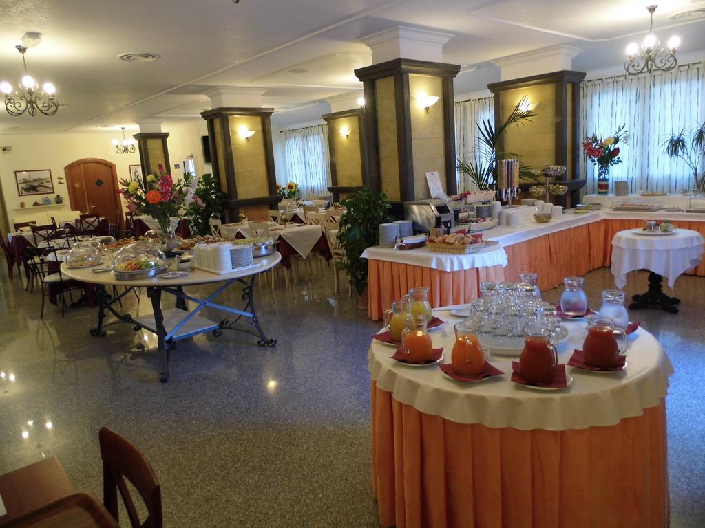 Le Nereidi Hotel & Residence Con Piscina-Tennis-Fitness-Parcheggio Coperto-Sala Conferenze La Maddalena  Eksteriør billede